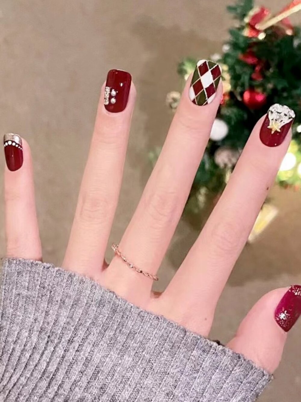 24pcs Short Square Christmas Decor Pressed-on Nails